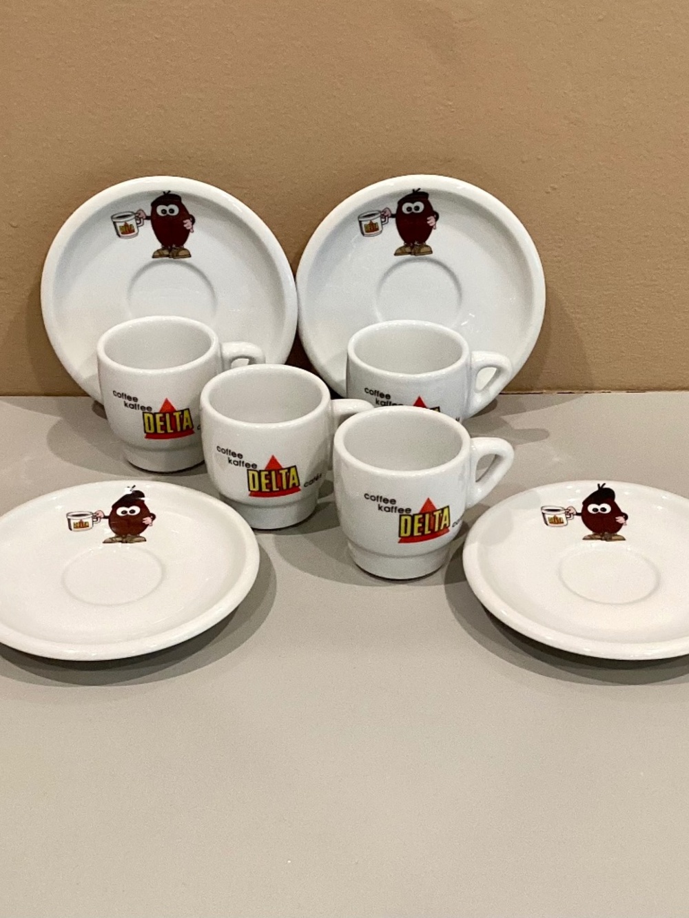 Set of 4 Vintage Delta Cafes Espresso/Demitasse Cups & Saucers Made in Portugal